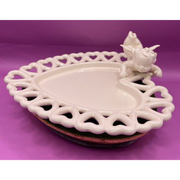 Vintage Handmade Signed Cherub Heart-Shaped Decorative Ceramic Dishes- Set of 2 - Picture 8 of 15